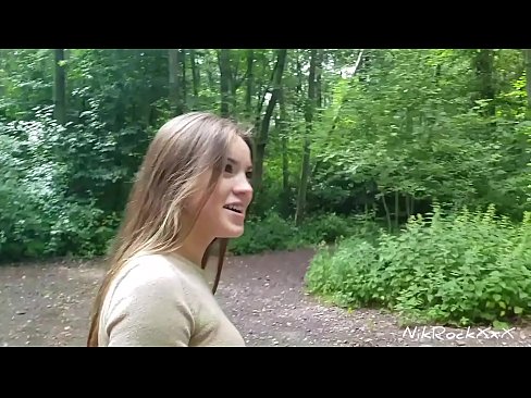 ❤️ Navrhol som Evelíne, aby sme si to rozdali na verejnom mieste! Povedala áno. Potom som ju jebala do zadku a vystriekala sa jej do úst. Potom sa vymočila. ❌ Šukanie video na nás